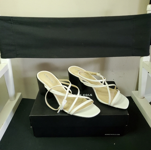 KENNETH COLE NEW YORK Maise Heel Sandal Strap 10 - Picture 1 of 12